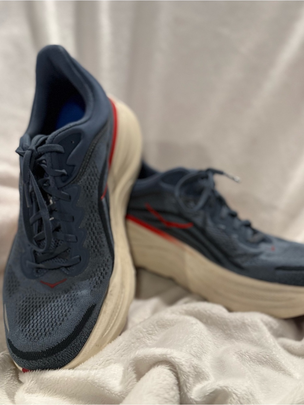 Men’s size 12 Hoka Bondi 9- 2026